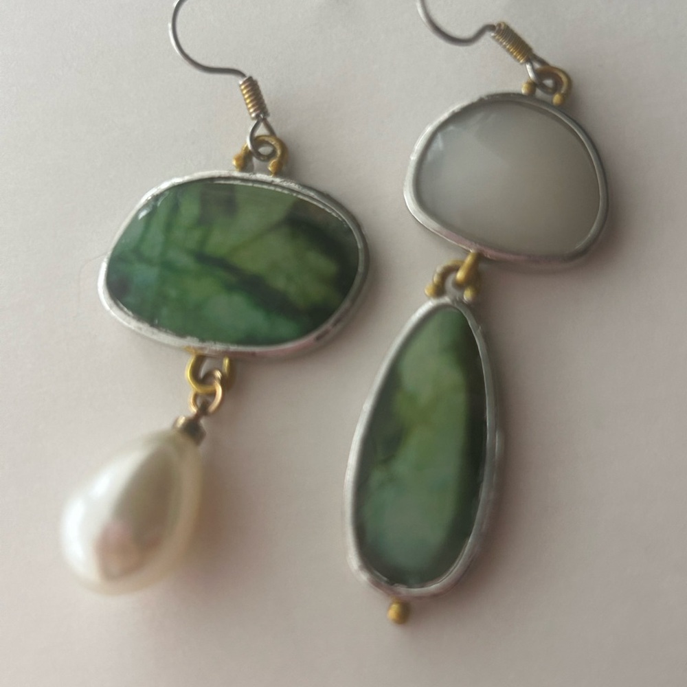 Silver And Gold Green and White Stone Drop Earrings Bohemian Elegant - Picture 2 of 6